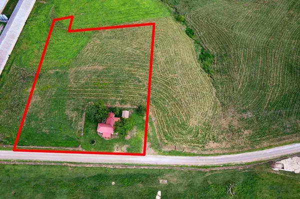 369 Cavender LN, Bowdon, GA 30108