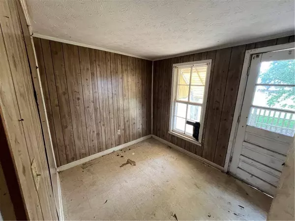 369 Cavender LN, Bowdon, GA 30108