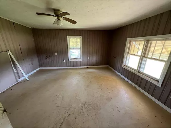 369 Cavender LN, Bowdon, GA 30108