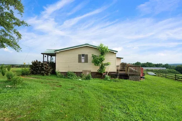 339 Cavender LN, Bowdon, GA 30108