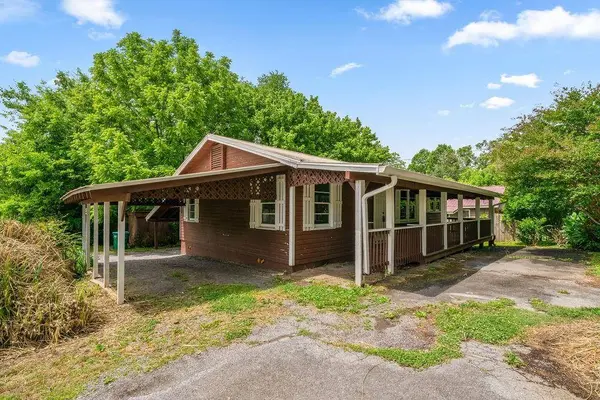 104 Elm ST, Adairsville, GA 30103