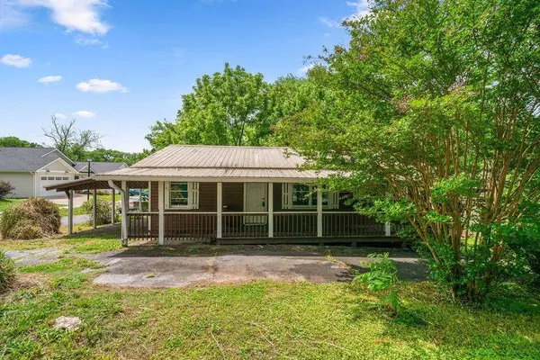 104 Elm ST, Adairsville, GA 30103