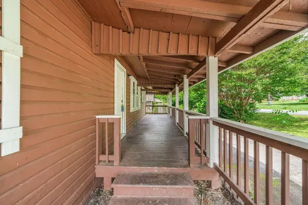 104 Elm ST, Adairsville, GA 30103