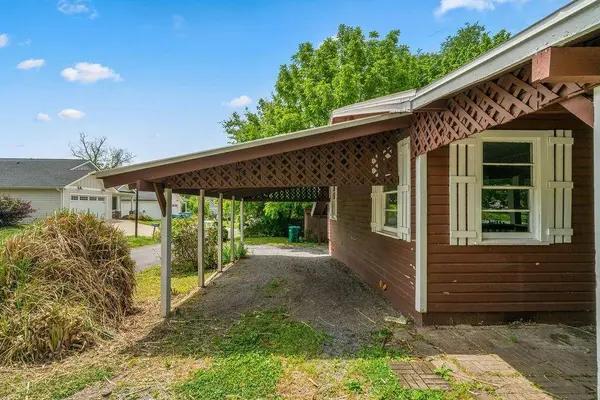 104 Elm ST, Adairsville, GA 30103