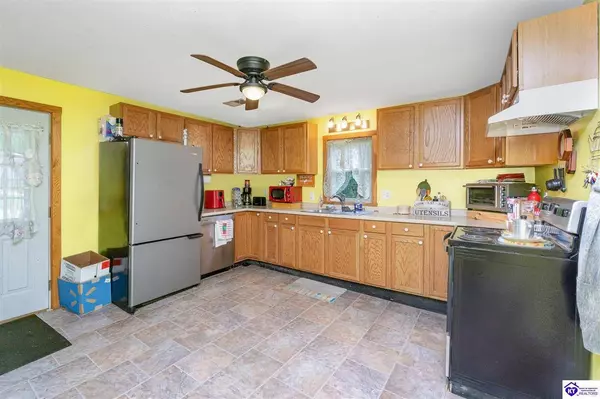 14274 Hodgenville Road, Mount Sherman, KY 42764