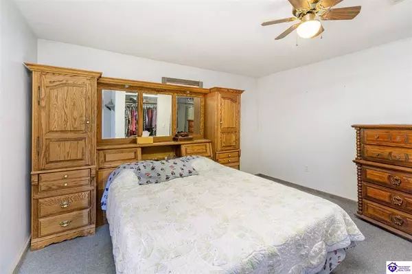 14274 Hodgenville Road, Mount Sherman, KY 42764