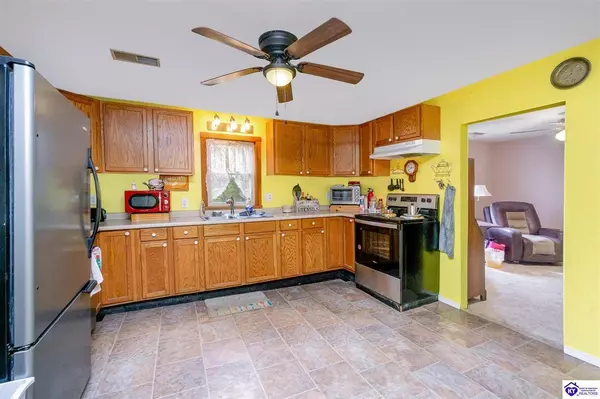 14274 Hodgenville Road, Mount Sherman, KY 42764