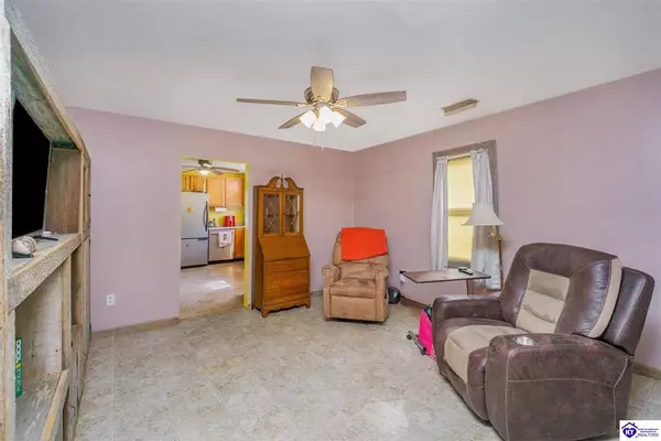 14274 Hodgenville Road, Mount Sherman, KY 42764