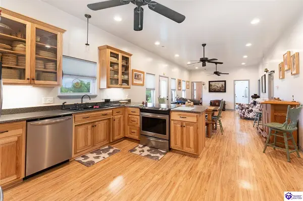 3186 Bardstown Road, Hodgenville, KY 42748