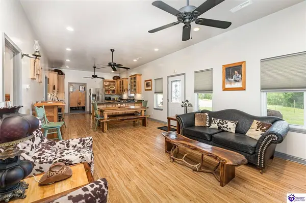 3186 Bardstown Road, Hodgenville, KY 42748