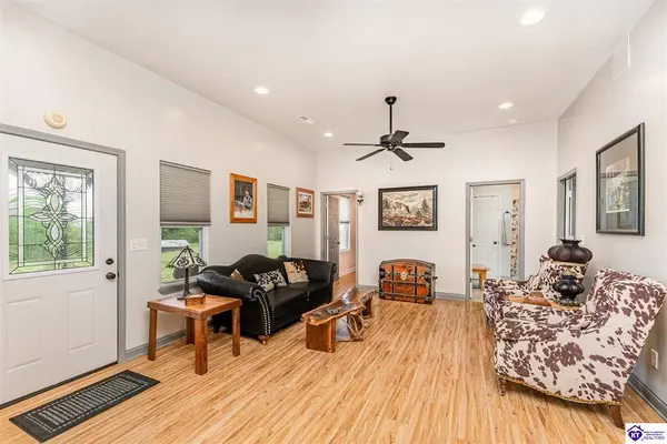 3186 Bardstown Road, Hodgenville, KY 42748
