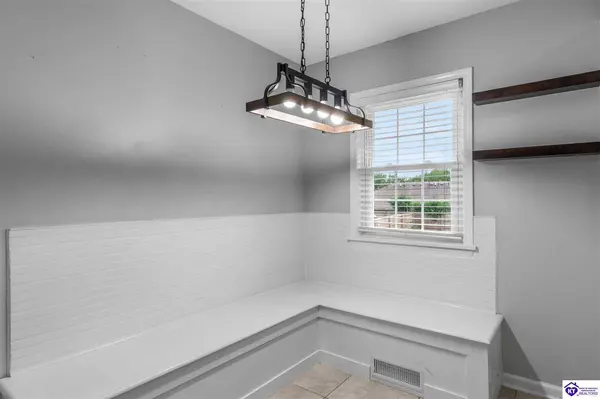 415 Deepwood Drive, Elizabethtown, KY 42701