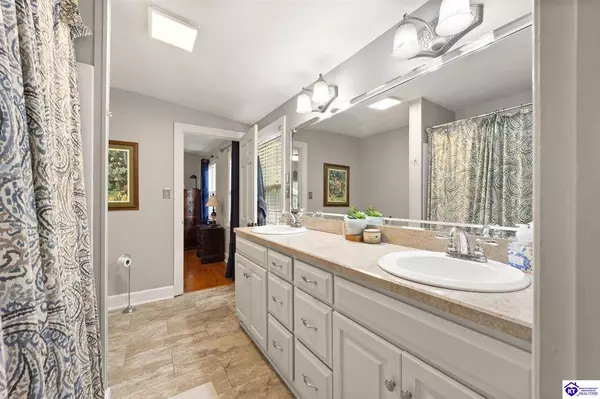 602 Lebanon Avenue, Campbellsville, KY 42718