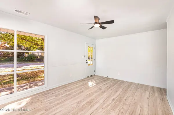 512 Village Dr, Elizabethtown, KY 42701