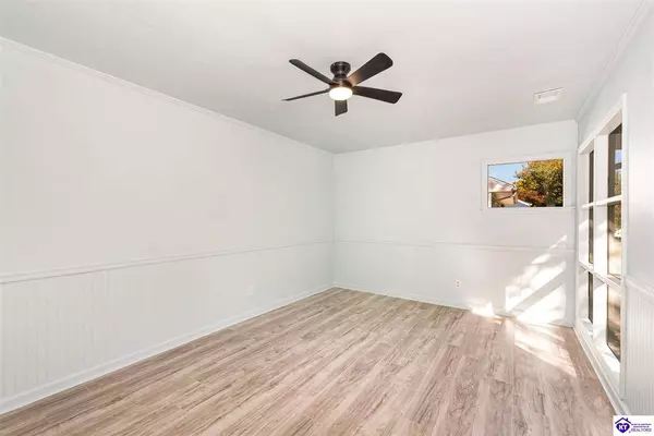 512 Village Drive, Elizabethtown, KY 42701