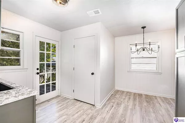 512 Village Drive, Elizabethtown, KY 42701