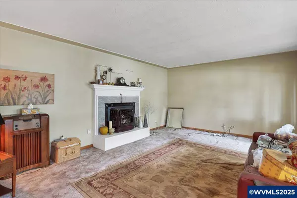 359 Apple Blossom Av N N, Keizer, OR 97303