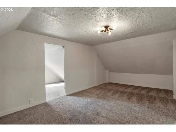 2055 CARLETON WAY, Salem, OR 97301