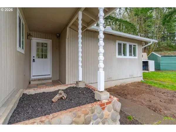 1637 56TH AVE, Sweet Home, OR 97386