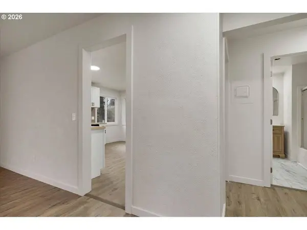 1637 56TH AVE, Sweet Home, OR 97386