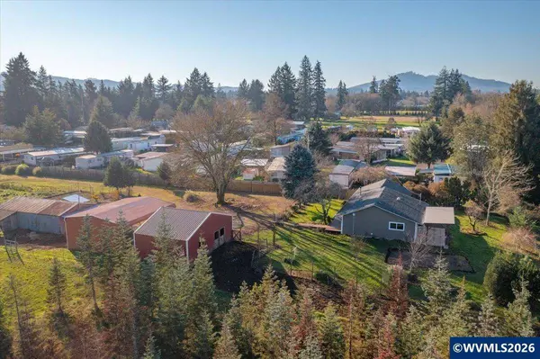 38159 Weirich Dr, Lebanon, OR 97355