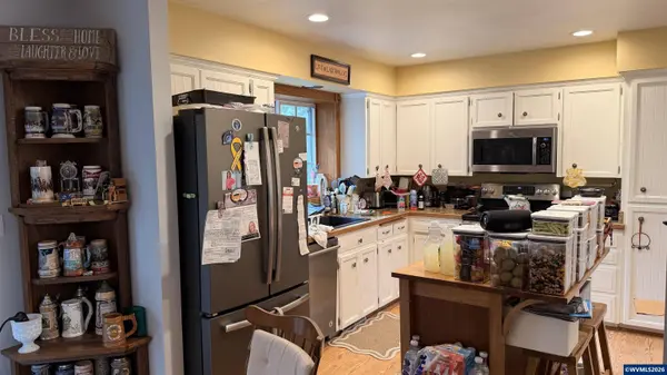 2055 Crittenden Lp, Albany, OR 97321