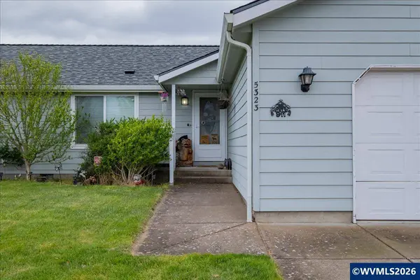 5232 Olympic Cir, Eugene, OR 97402