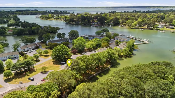 feature image of What It's Like to Live at Dockside Condos in Gloucester, VA
