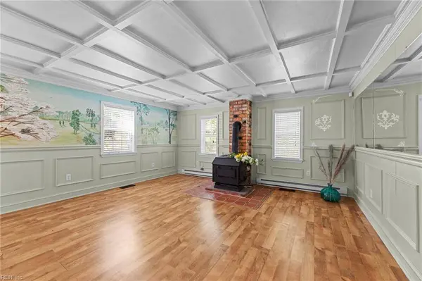 1219 Hamburg RD, Port Haywood, VA 23138