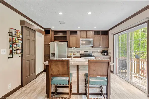 4215 Regency DR, Saluda, VA 23149