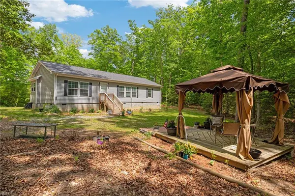 4215 Regency DR, Saluda, VA 23149