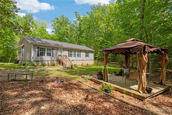4215 Regency DR, Saluda, VA 23149