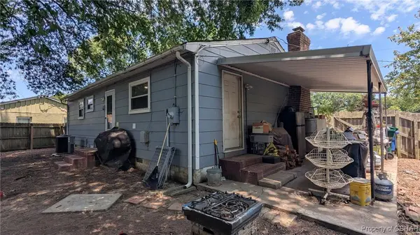 7 Crutchfield DR, Newport News, VA 23602