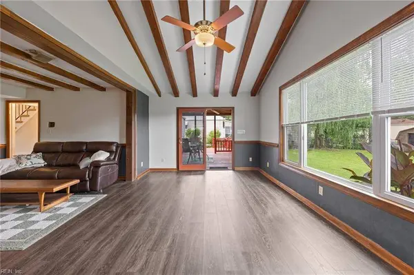 16 Diggs DR, Hampton, VA 23666