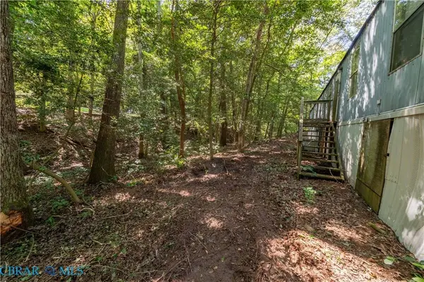 166 Barricks Mill RD, Topping, VA 23169