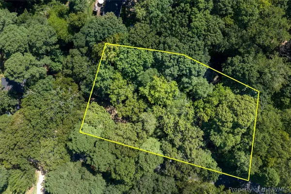 166 Barricks Mill RD, Topping, VA 23169