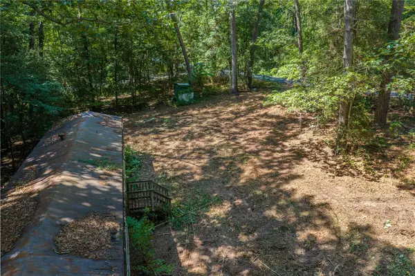 166 Barricks Mill RD, Topping, VA 23169