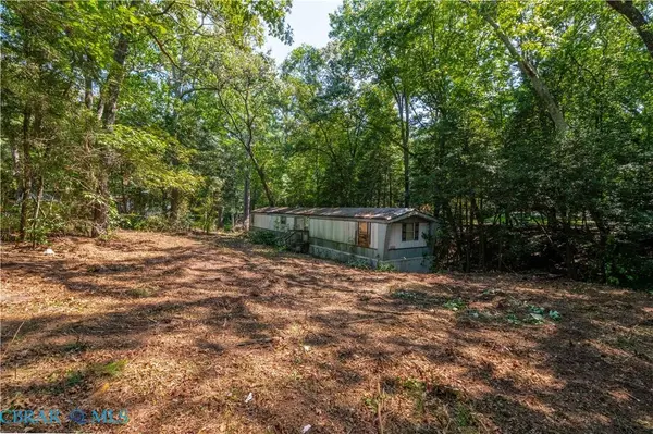 166 Barricks Mill RD, Topping, VA 23169