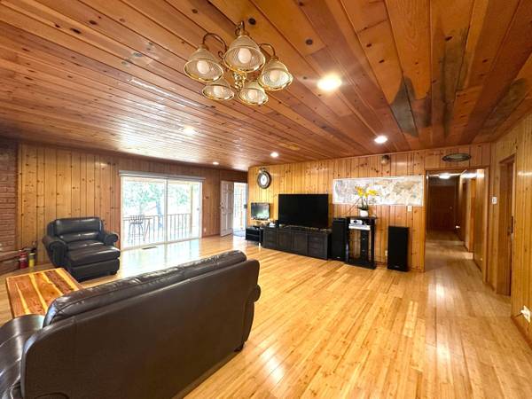 44929 Pine Flat Drive, California Hot Springs, CA 93207
