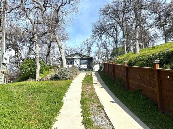 42757 Capanero Oaks Court, California Hot Springs, CA 93207