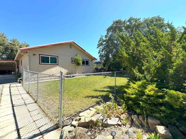 42909 Capanero Oaks Court, California Hot Springs, CA 93207