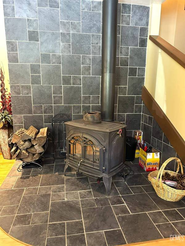 44127 Pine Flat Drive, Cal Hot Springs, CA 93207