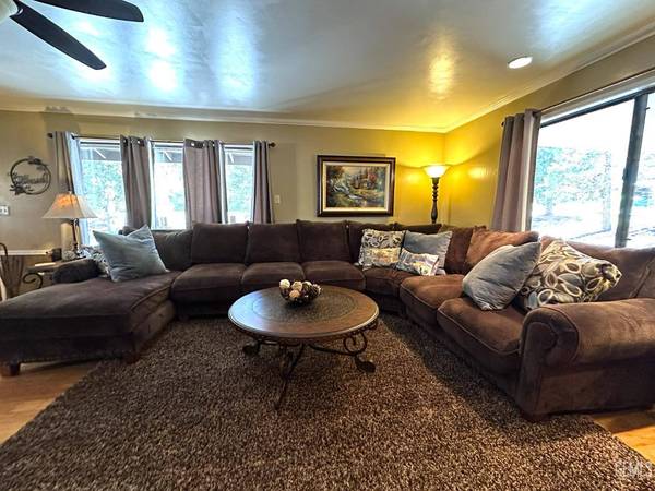 44127 Pine Flat Drive, Cal Hot Springs, CA 93207
