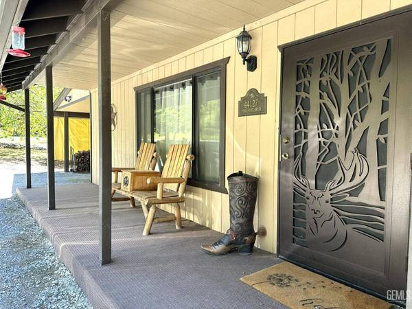 44127 Pine Flat Drive, Cal Hot Springs, CA 93207