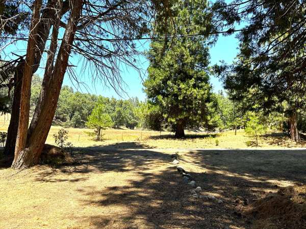 18 White River Road, California Hot Springs, CA 93207