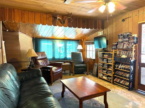 18 White River Road, Cal Hot Springs, CA 93207