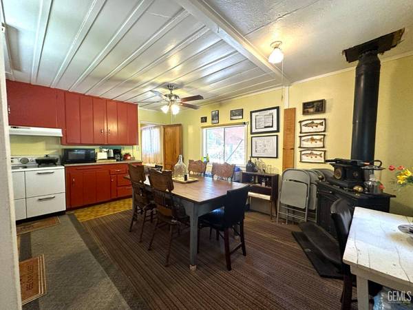 18 White River Road, Cal Hot Springs, CA 93207