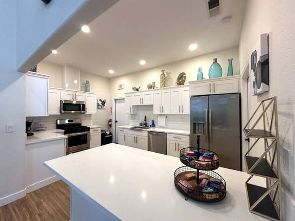 100 S Westwood Street #8, Porterville, CA 93257
