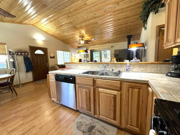 44267 Pine Flat Drive, California Hot Springs, CA 93207