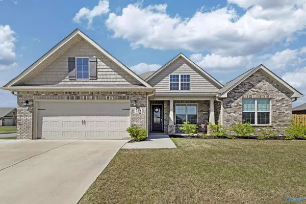 10 Sage Oak Drive, Decatur, AL 35603